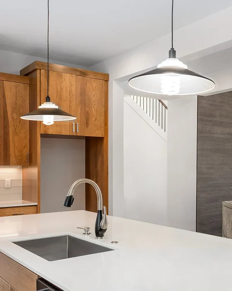 CFL-bulb-in-the-kiechen