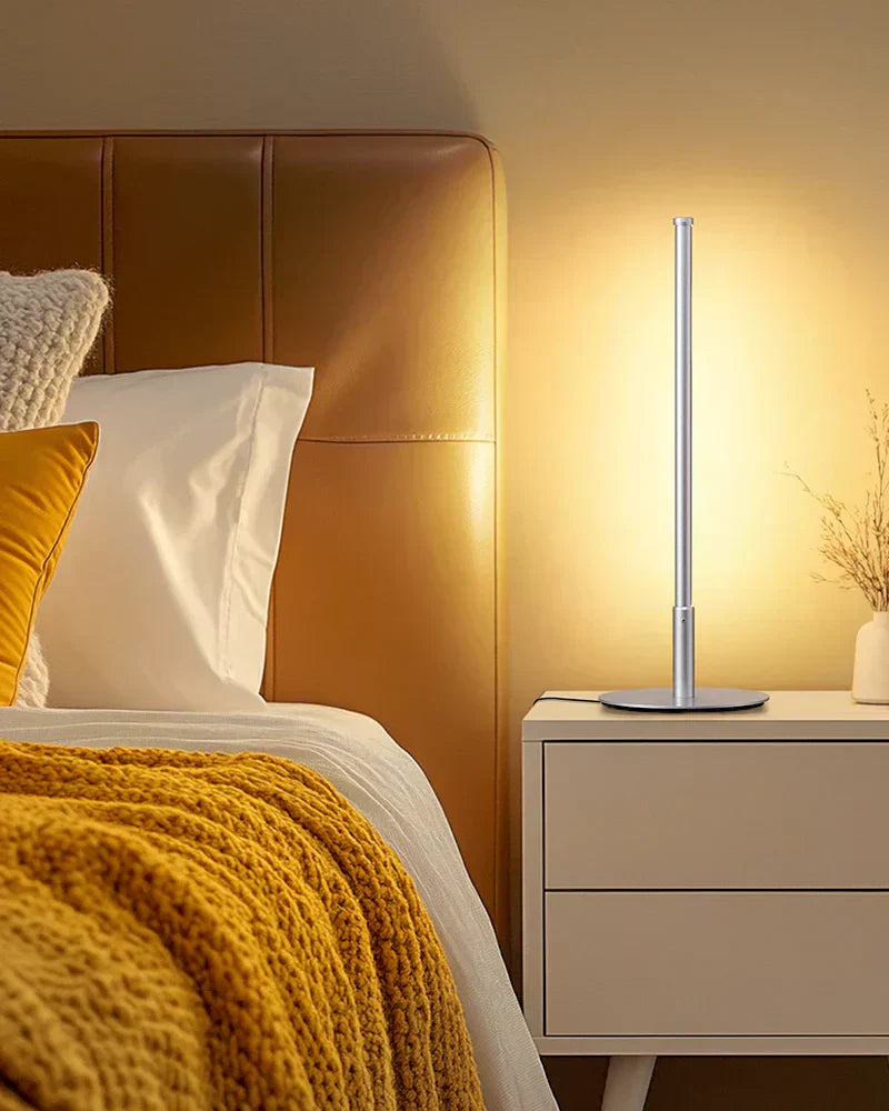minimalist-lifestyle-lighting-table-lamp-by-the-bed