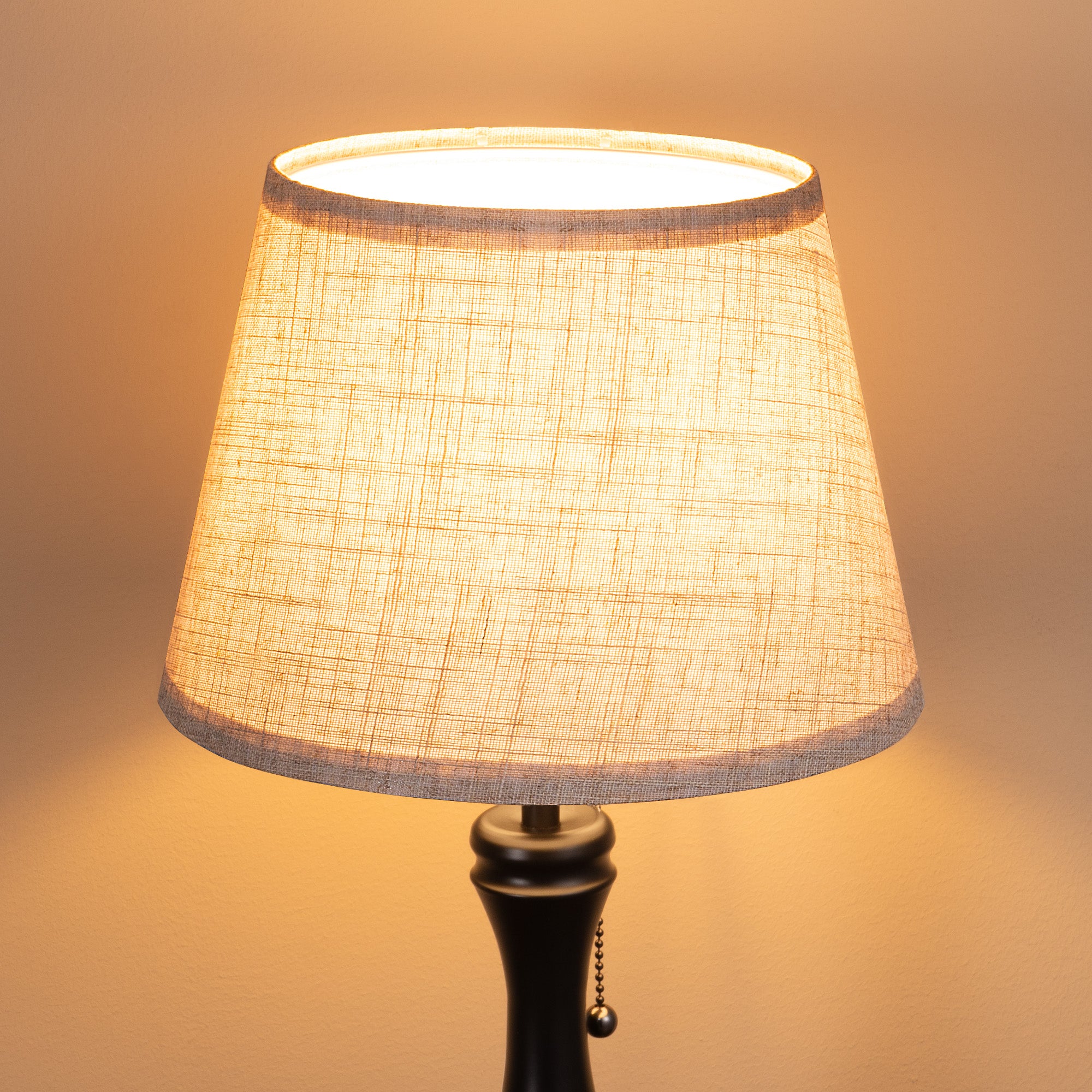 Retro Linen Table Lamp with Pull-Chain Switch