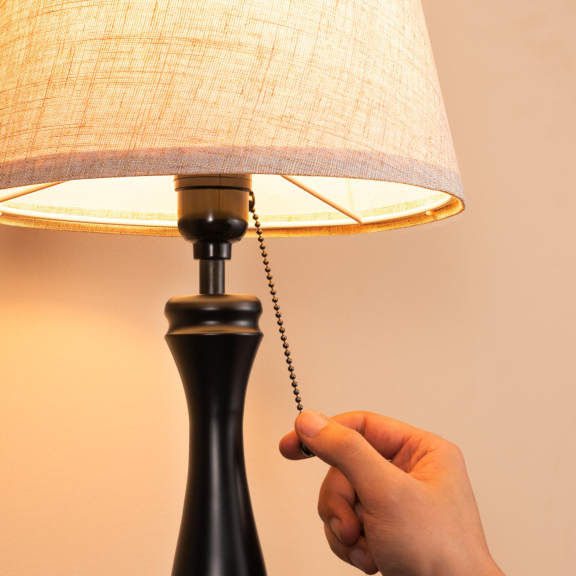 Retro Linen Table Lamp with Pull-Chain Switch