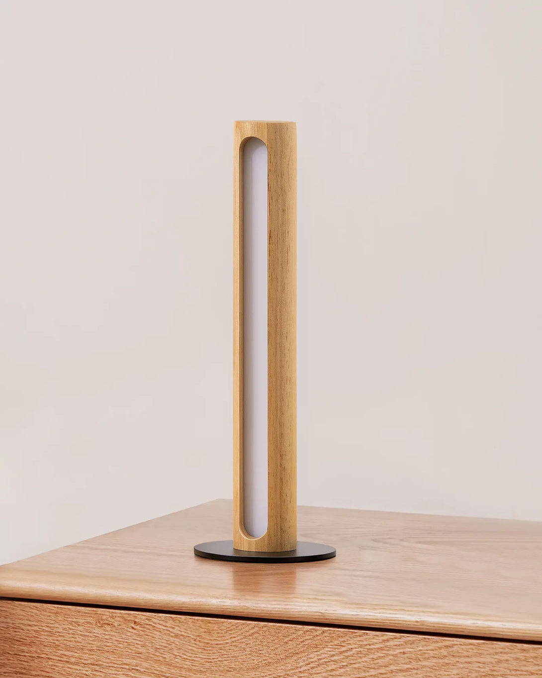 Minimalist Wood Cylinder Table Lamp-HLTL12M-HLTL12N